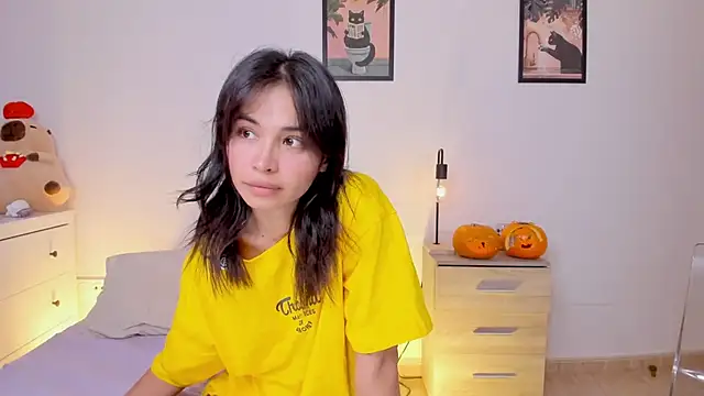 Adriennesexxx online show from November 1, 2025, 10:36 pm