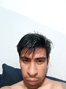 Snapshot of Cuessy chatting on November 1, 2025, 7:24 am Cuessy online show from November 1, 2025, 7:24 am