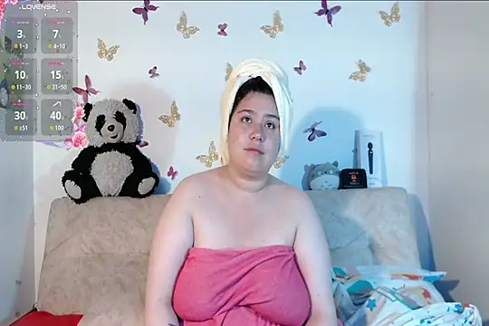 LennaTurnerr online show from February 11, 2026, 12:49 pm