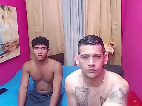 hugecocks hot online show from January 8, 2026, 12:49 am