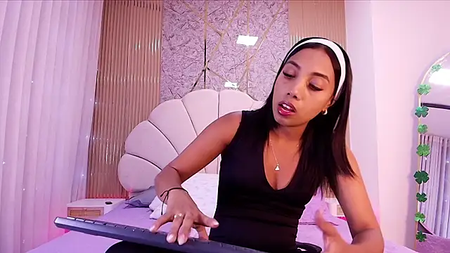 nata luna online show from March 25, 2026, 7:24 pm