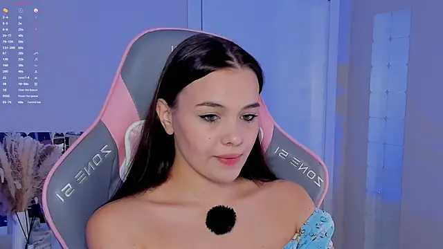  Sweetie  online show from November 21, 2025, 8:02 am