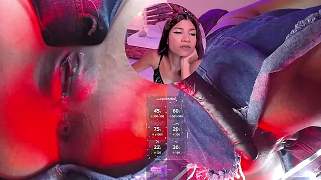 SofiRey  online show from October 4, 2025, 1:34 pm