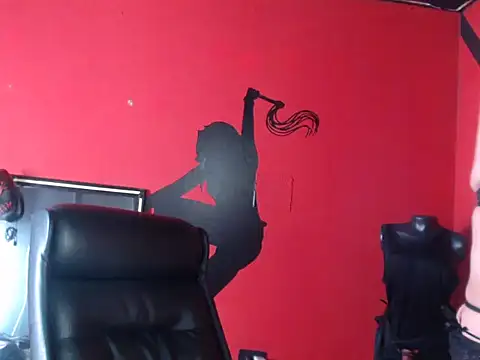 KLOE PIELL online show from April 6, 2026, 9:38 pm