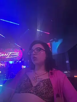 exoticmisfitt online show from July 30, 2026, 5:06 am