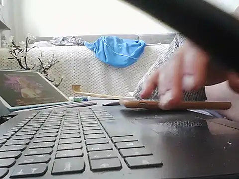 lickthehottie online show from July 16, 2026, 10:56 am