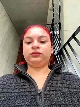 MiaLujan  online show from November 16, 2025, 12:54 pm