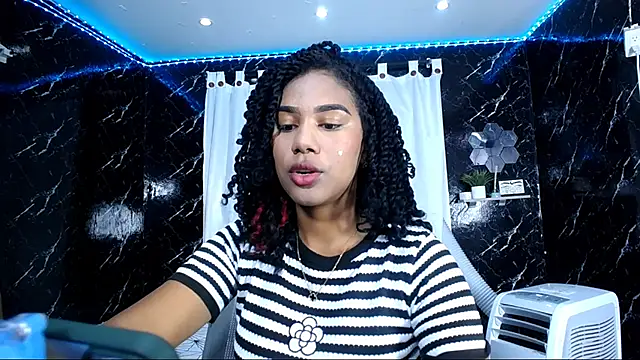 Hillary queen online show from September 26, 2025, 1:07 pm