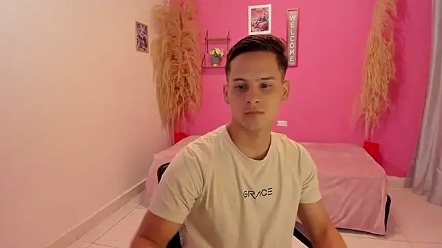 JANER 03 online show from October 12, 2025, 9:16 pm