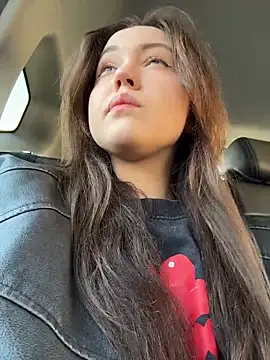 Peachy Dream online show from April 13, 2026, 3:05 pm