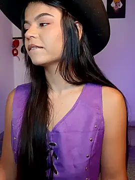 Cleo hills online show from March 26, 2026, 1:42 pm