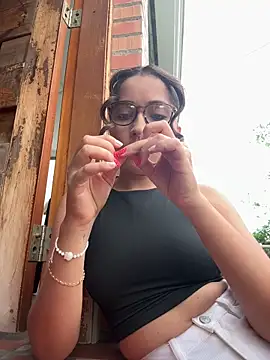 Penelope-Hot online show from April 17, 2026, 9:06 pm