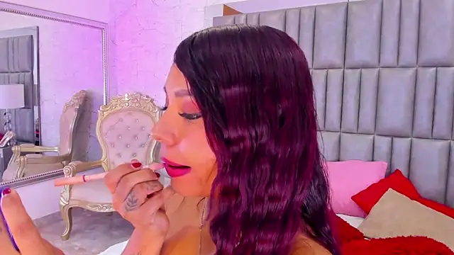 BellahColucci online show from February 25, 2025, 8:42 pm