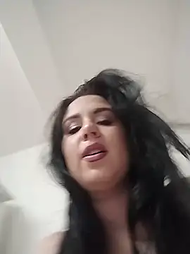 Snapshot of AdelinaJude chatting on May 21, 2026, 4:26 pm AdelinaJude online show from May 21, 2026, 4:26 pm