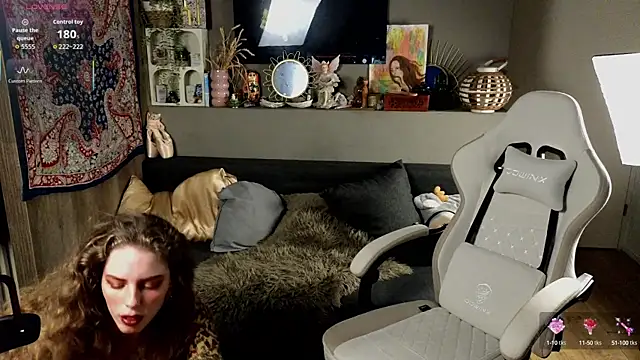 Snapshot of AyreenMoore chatting on September 22, 2025, 8:48 pm AyreenMoore online show from September 22, 2025, 8:48 pm