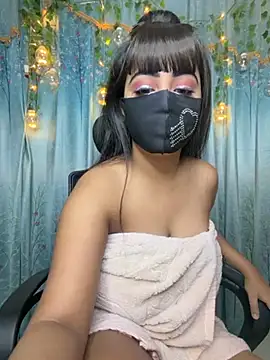 Snapshot of Monabby97 chatting on February 7, 2026, 5:54 pm Monabby97 online show from February 7, 2026, 5:54 pm