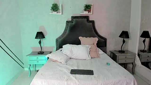 Snapshot of ailynBlaze chatting on March 21, 2025, 1:56 am ailynBlaze online show from March 21, 2025, 1:56 am