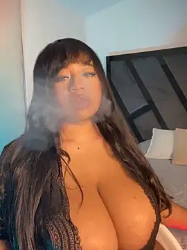 Snapshot of ailynBlaze chatting on March 2, 2025, 11:17 pm ailynBlaze online show from March 2, 2025, 11:17 pm