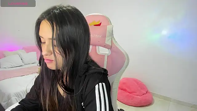 Tinylottie online show from September 12, 2025, 4:01 am