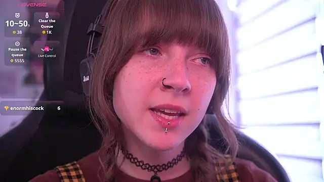 juliapie online show from June 16, 2026, 10:59 am