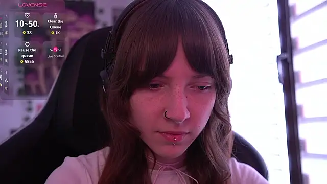 juliapie online show from March 25, 2026, 10:14 am