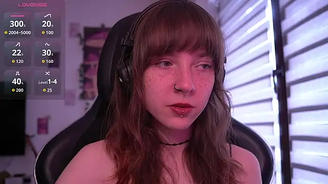 juliapie online show from June 13, 2026, 3:43 pm