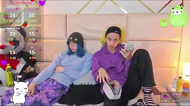 -kisa  online show from November 7, 2025, 1:43 am