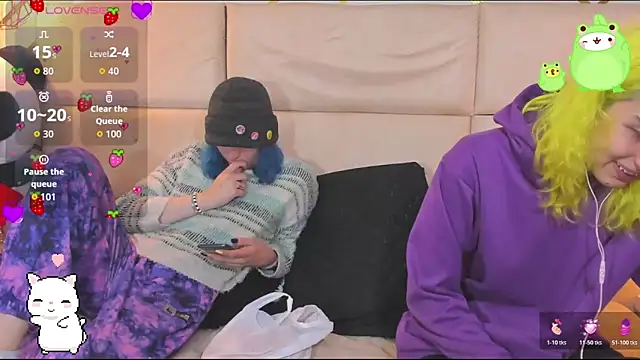 -kisa  online show from November 4, 2025, 2:37 am