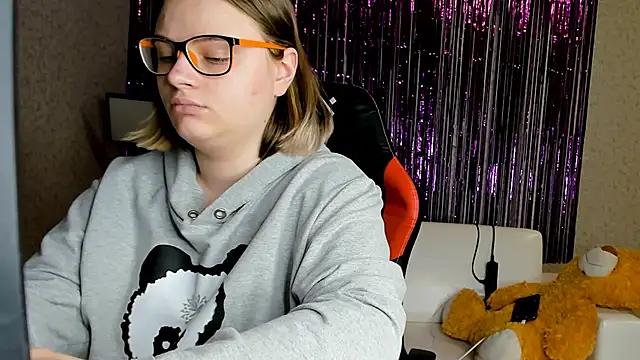 Seductive She Wolf online show from March 11, 2025, 5:57 pm