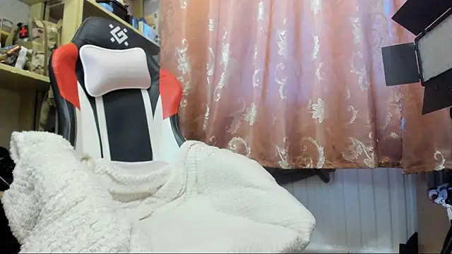 Snapshot of Seductive_She_Wolf chatting on February 7, 2026, 5:48 am Seductive She Wolf online show from February 7, 2026, 5:48 am