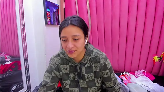 Sarah Hornny online show from February 15, 2026, 3:07 am