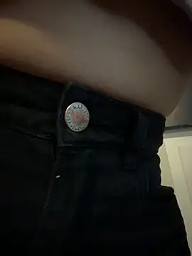 AbyThompson online show from March 30, 2026, 11:39 pm