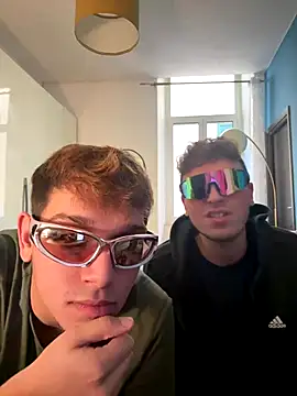 calleaaaa online show from October 7, 2025, 1:34 pm