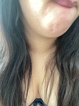 Snapshot of yassminsexy22 chatting on October 18, 2025, 11:01 am yassminsexy22 online show from October 18, 2025, 11:01 am