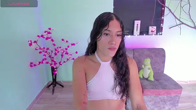 CamilaHarperr  online show from November 13, 2025, 5:28 pm