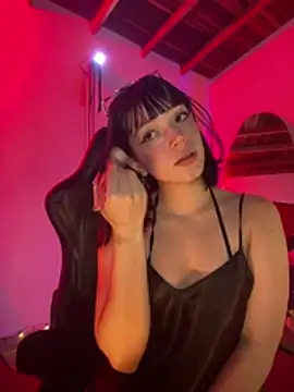 sweeet peach online show from June 14, 2026, 6:25 am