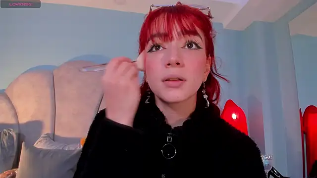 sweeet peach online show from October 8, 2025, 10:21 pm