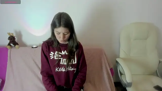 Tesa cute online show from October 28, 2025, 8:46 am