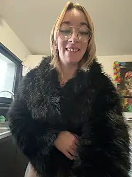 Snapshot of Giuliana_baby chatting on January 12, 2026, 9:16 am Giuliana baby online show from January 12, 2026, 9:16 am