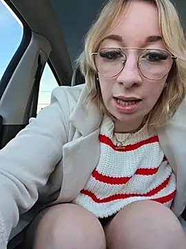 Snapshot of Giuliana_baby chatting on December 17, 2025, 8:41 am Giuliana baby online show from December 17, 2025, 8:41 am