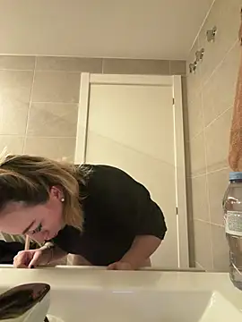 Snapshot of Giuliana_baby chatting on February 17, 2026, 7:27 am Giuliana baby online show from February 17, 2026, 7:27 am