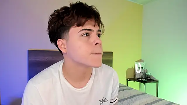 justinbiler online show from February 27, 2025, 12:34 pm