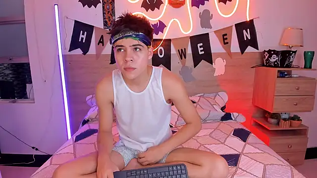 justinbiler online show from October 26, 2025, 2:06 pm