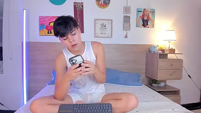 justinbiler online show from October 12, 2025, 12:50 pm