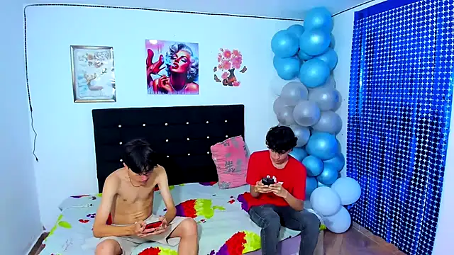 Snapshot of Alexander_and_Xiao chatting on March 20, 2025, 9:02 pm Alexander and Xiao online show from March 20, 2025, 9:02 pm