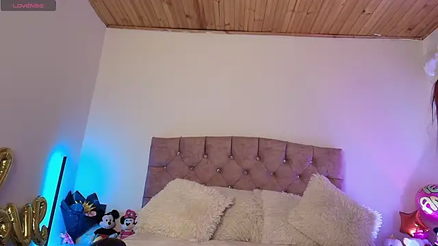 miaa saenz1 online show from October 18, 2025, 3:52 am