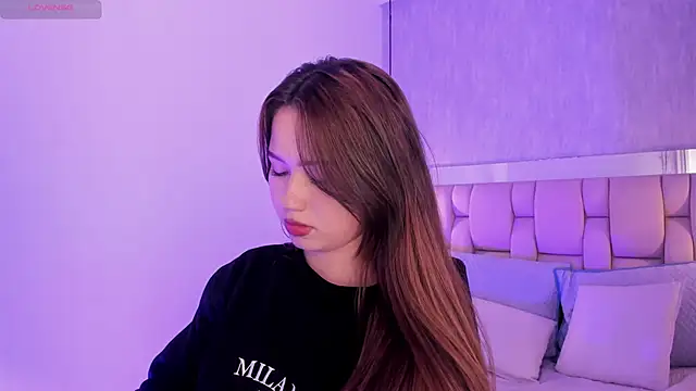 Roxie-Summers11 online show from February 15, 2025, 1:53 am