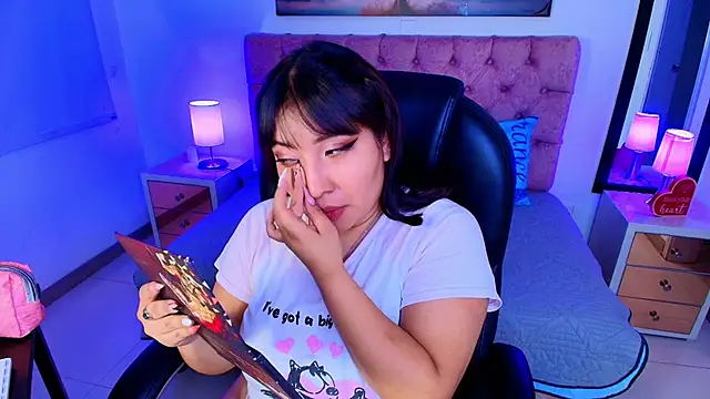 Emma monserrat online show from November 21, 2025, 8:30 pm