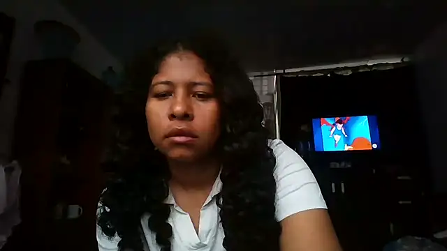 Snapshot of Ivon-09 chatting on October 18, 2025, 11:12 am Ivon-09 online show from October 18, 2025, 11:12 am