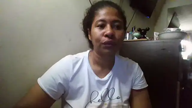 Snapshot of Ivon-09 chatting on November 8, 2025, 11:14 am Ivon-09 online show from November 8, 2025, 11:14 am